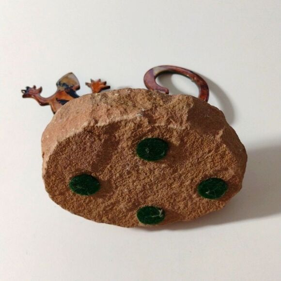 Chameleon Lizard Multicoloured Ornament Mounted on a Sandstone Block Boho - Picture 5 of 6